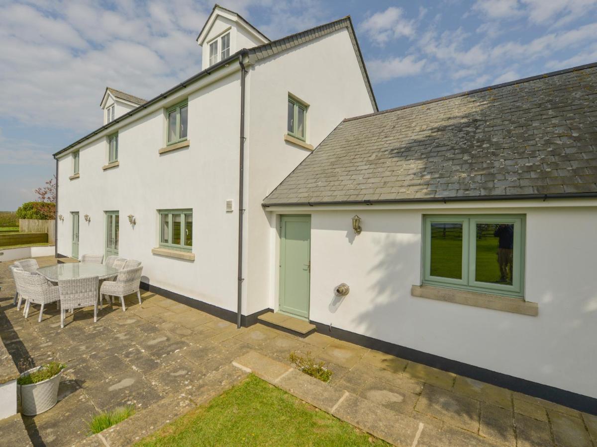 Duffield Villa Kingsbridge  Exterior photo